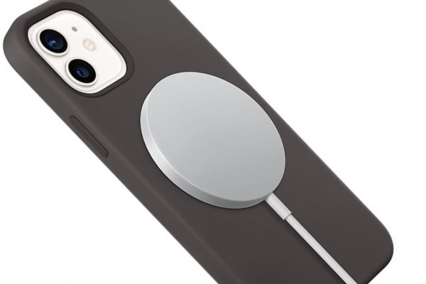 Apple warns of magnet risk to pacemakers for most of its major products | AppleInsider