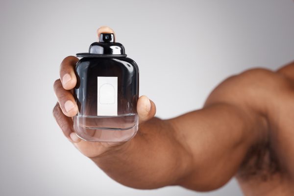 Modern Masculine Elegance: Trends and Classics in Men’s Perfumes